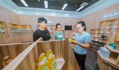 山環(huán)水抱盡自然，盱眙蜂蜜“分外甜” 教育培訓的新啟示